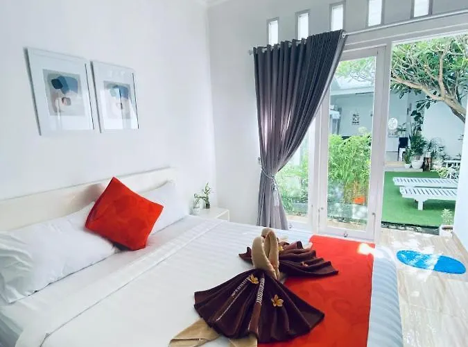 Umah Putih 3* Batununggul